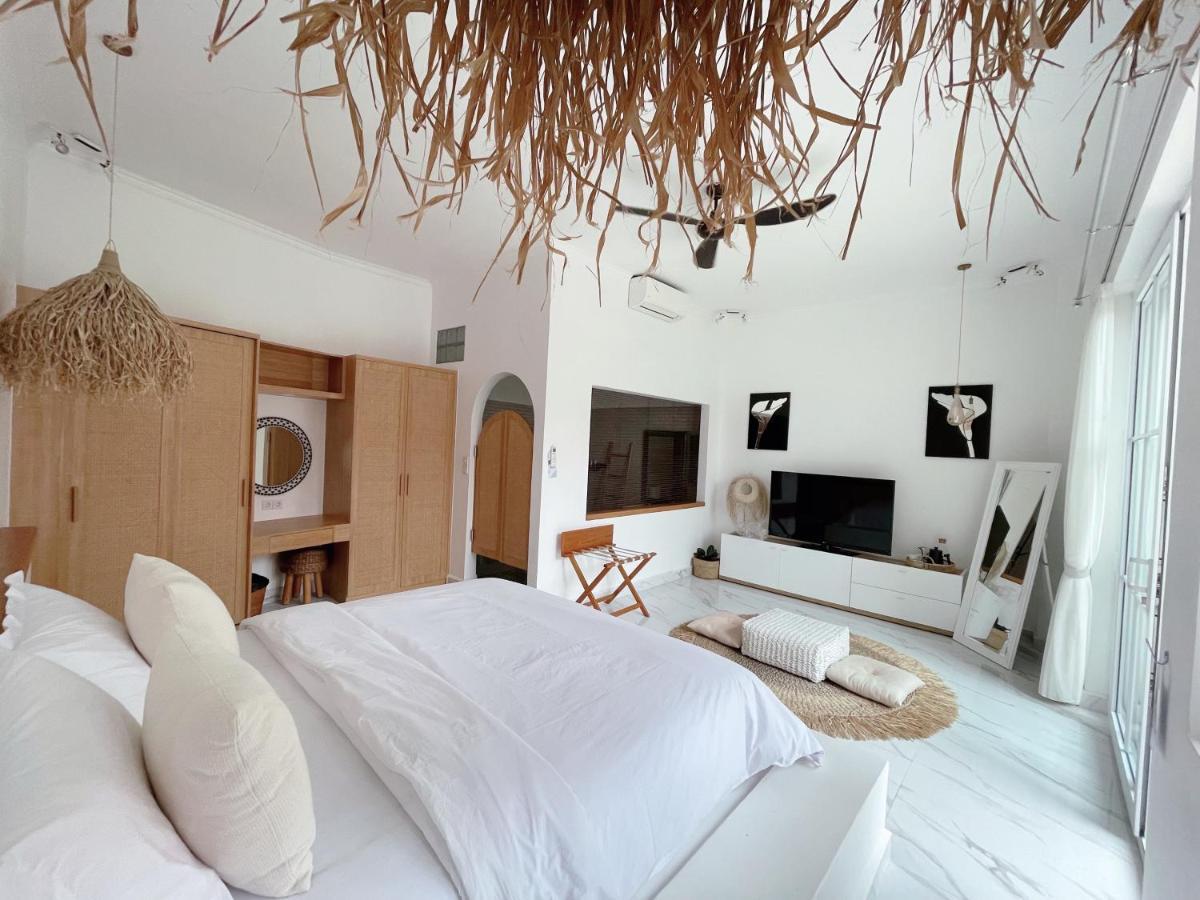 Keramas Moonlight Villa ภายนอก รูปภาพ